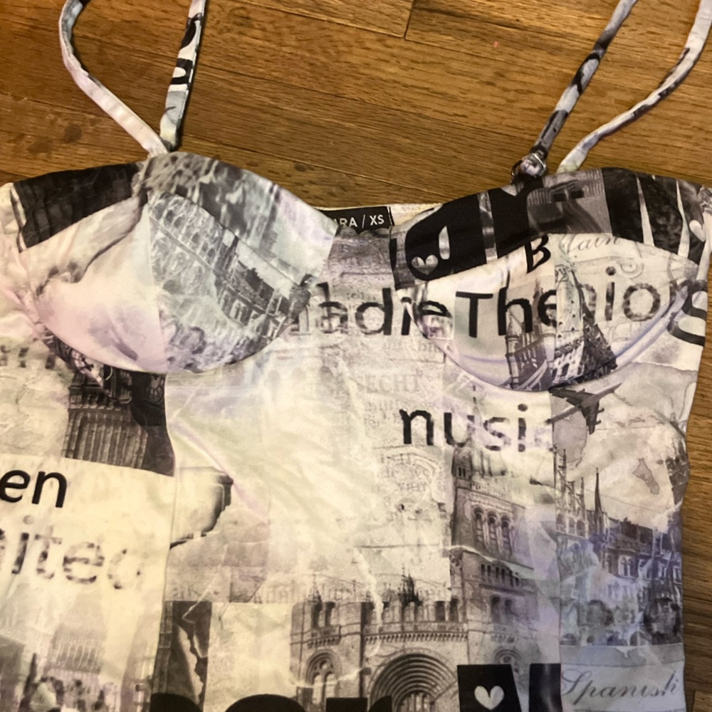 Graphic tank top with padding